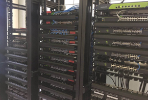 公園里明山控股集團(tuán)